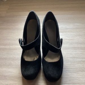 Ann Marino Mary Jane Pumps (Size 9)